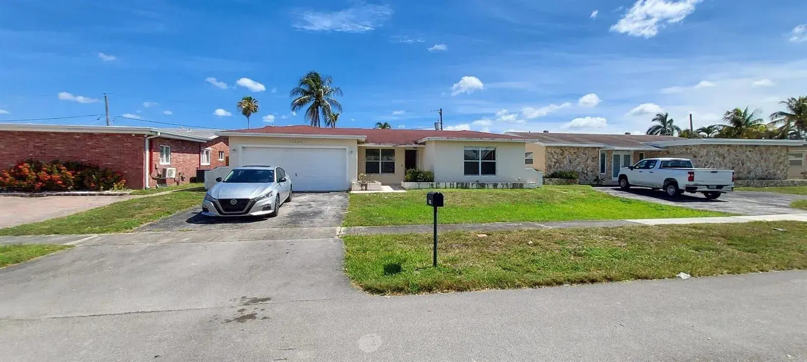 3 bedroom 2 bath for sale at 11351 NW 40th Place, Sunrise FL 33323