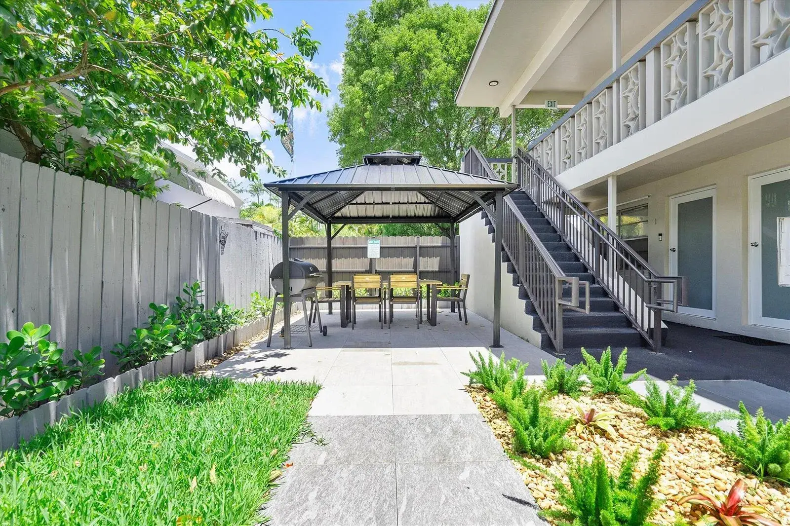 1 bedroom 1 bath Residential Lease for rent at 1638 Plunkett Street # 1, Hollywood FL 33020