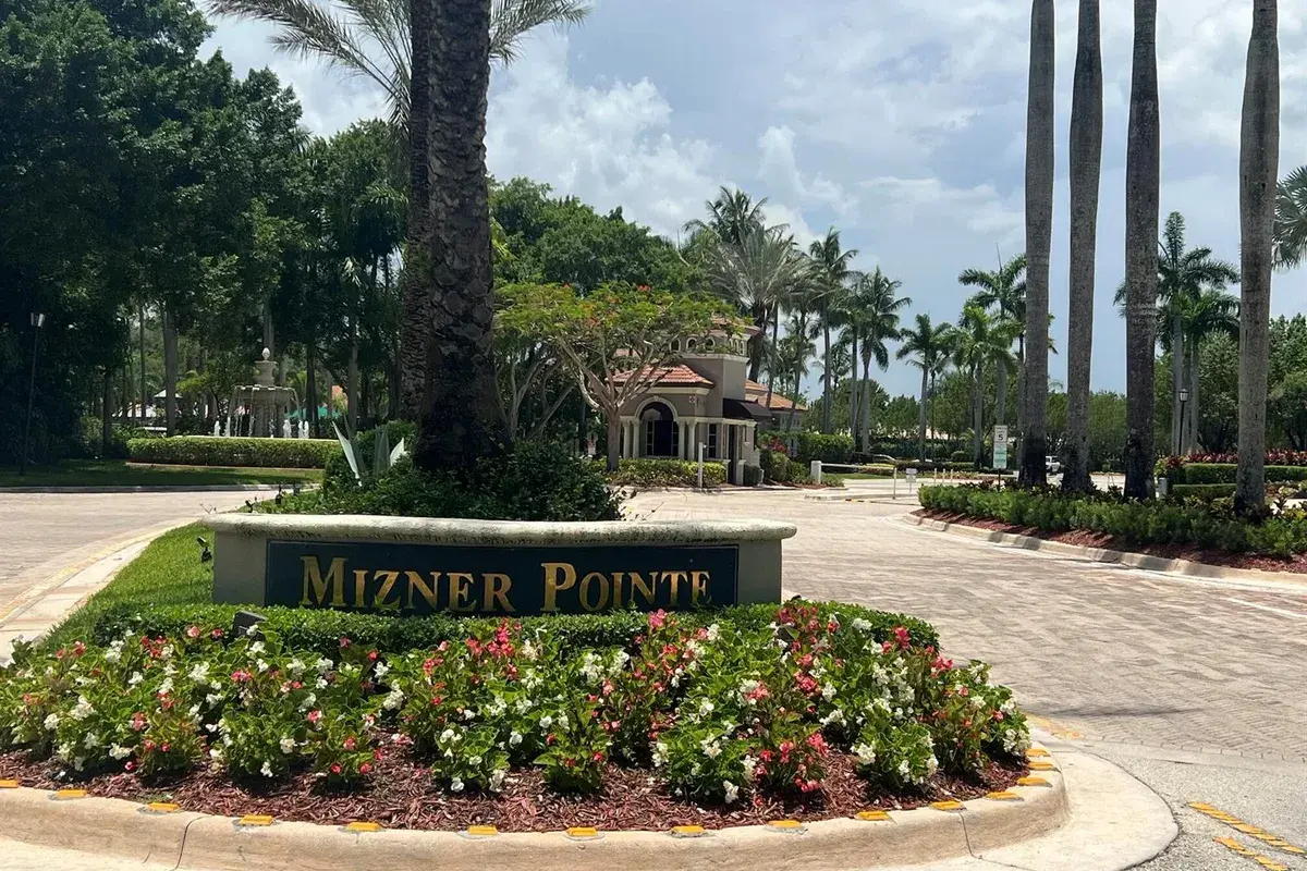 8583 Vía Serena, Boca Raton FL 33433