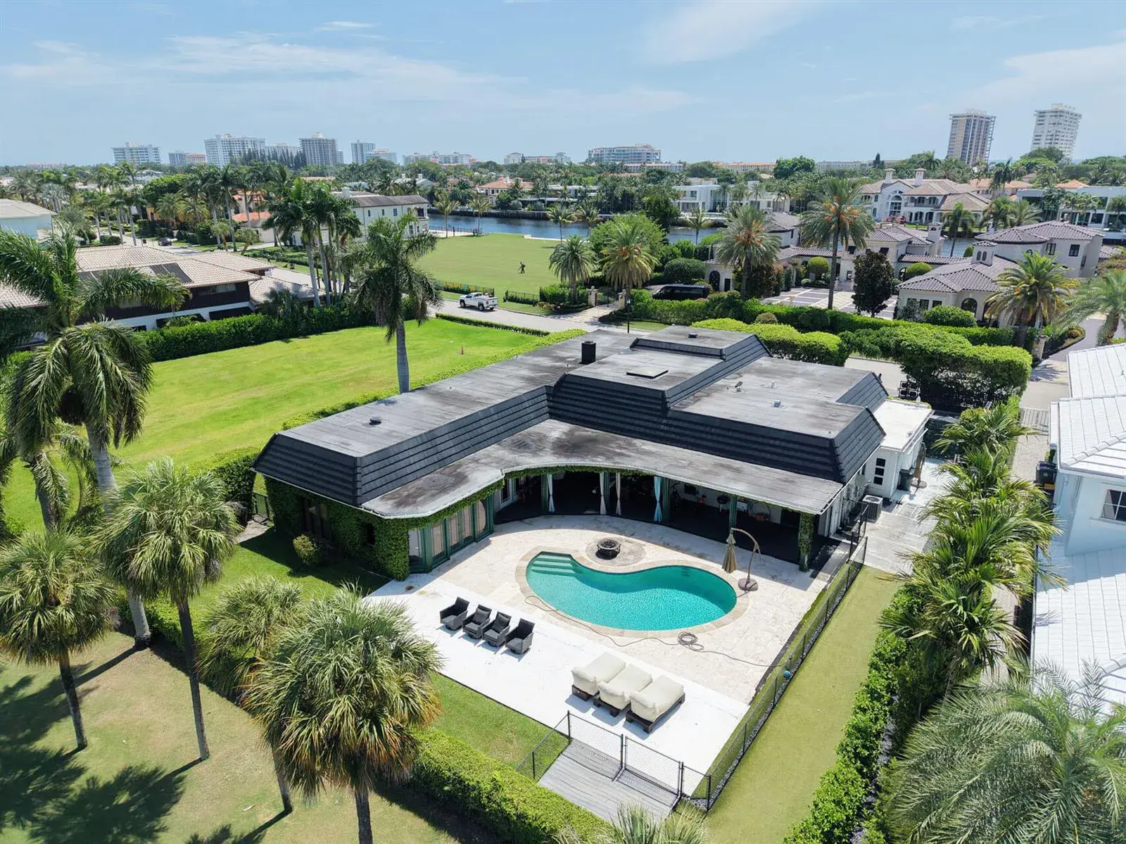 1877 Royal Palm Way, Boca Raton FL 33432