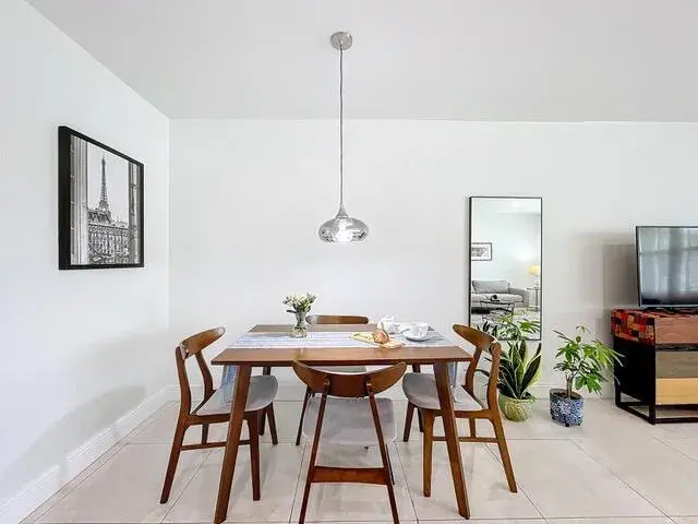 410 Chatham T, West Palm Beach FL 33417