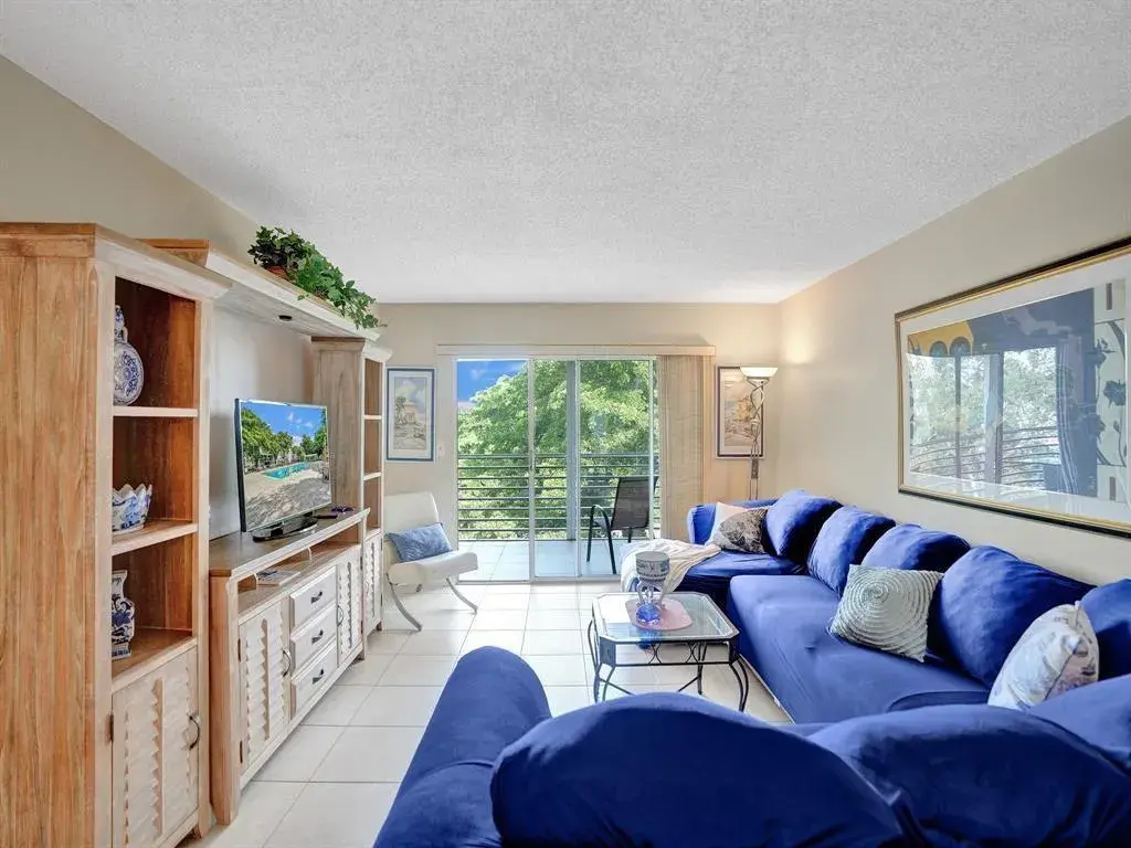 2003 Granada Drive # C4, Coconut Creek FL 33066