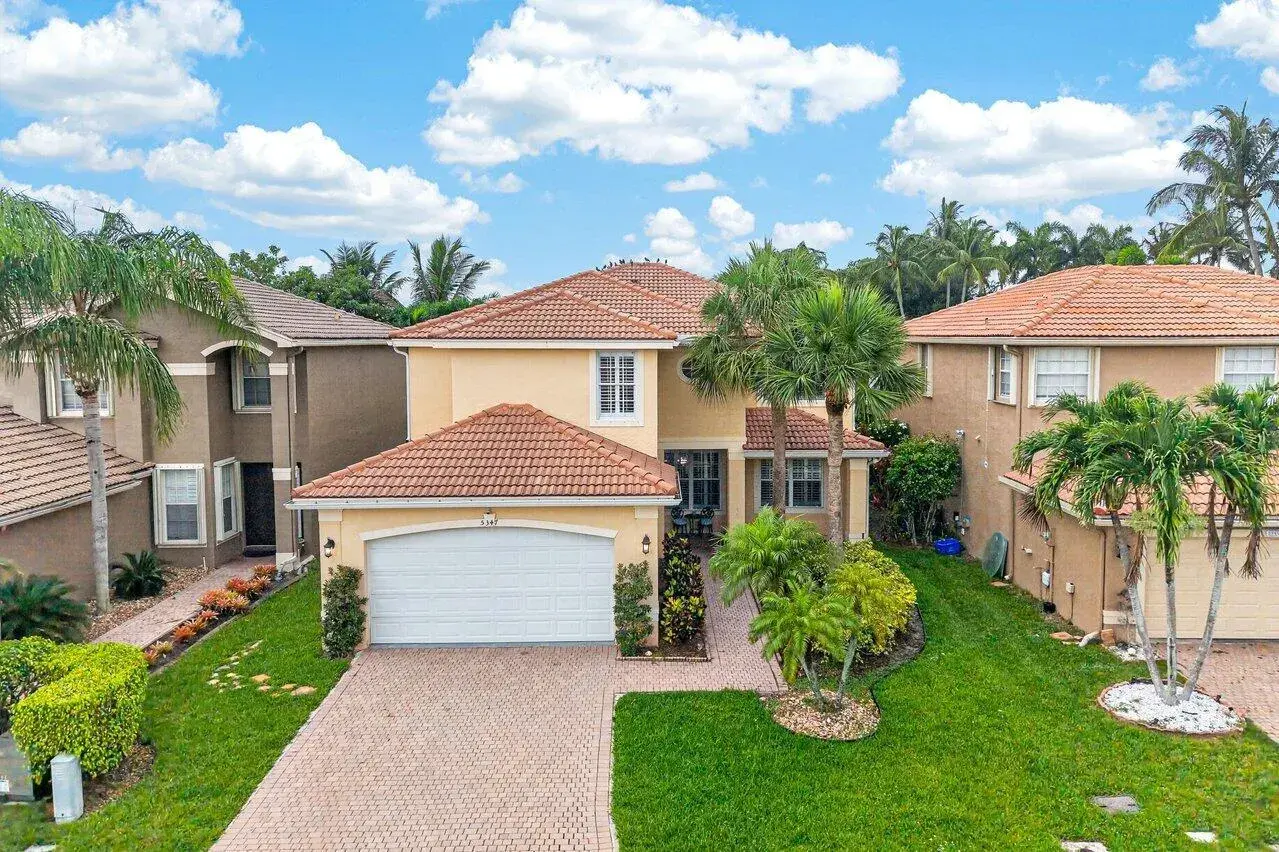 6 bedroom 4 bath for sale at 5347 Island Gypsy Drive, FL 33463