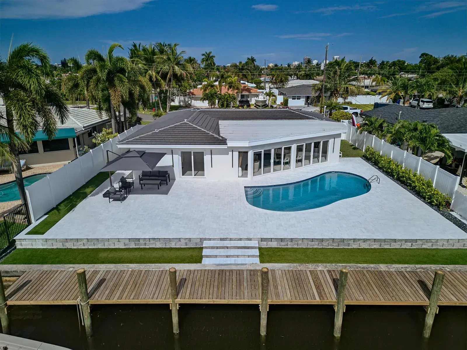 411 SE 2nd Avenue, Pompano Beach FL 33060
