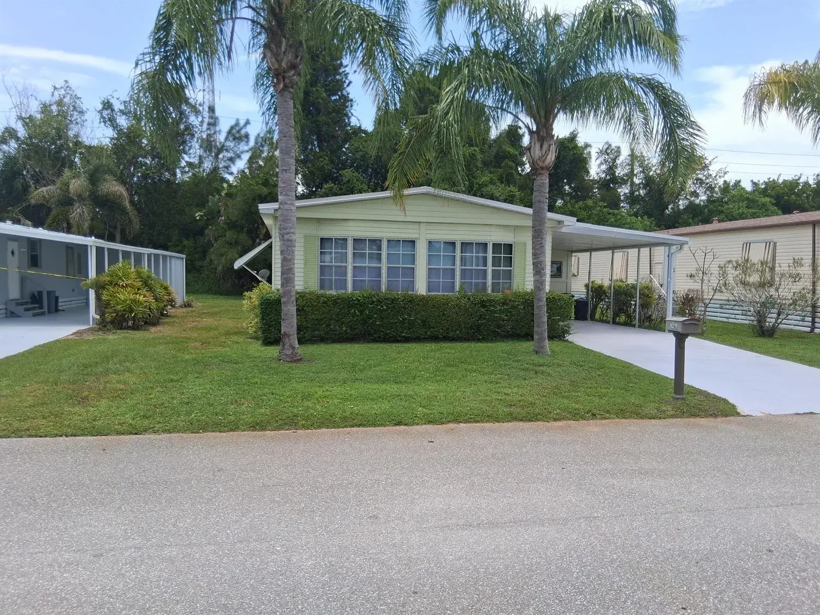 214 W Caribbean, Port St. Lucie FL 34952