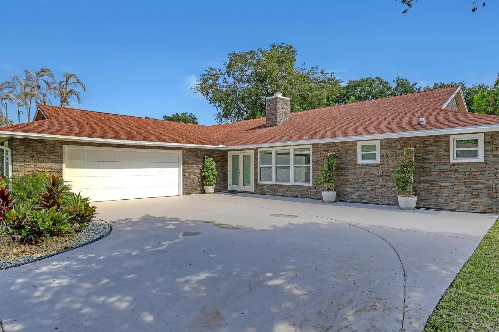 6185 White Oak Court, Jupiter FL 33458