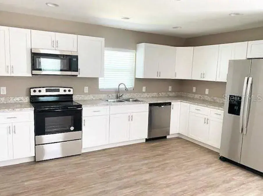 640 E Grapefruit Avenue, FL 33850