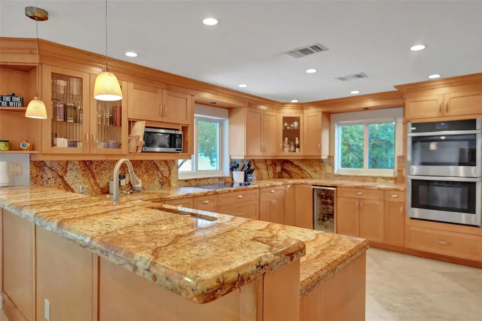 720 NW 29th Court, Wilton Manors FL 33311