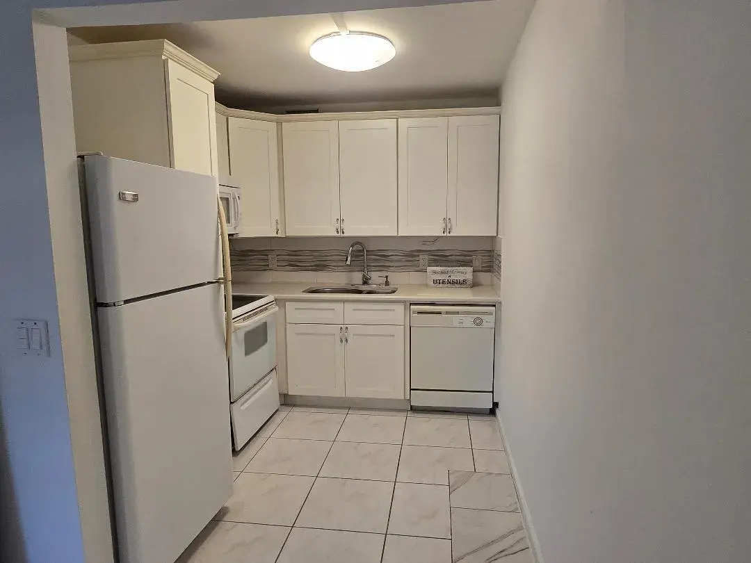 227 Kent N, West Palm Beach FL 33417