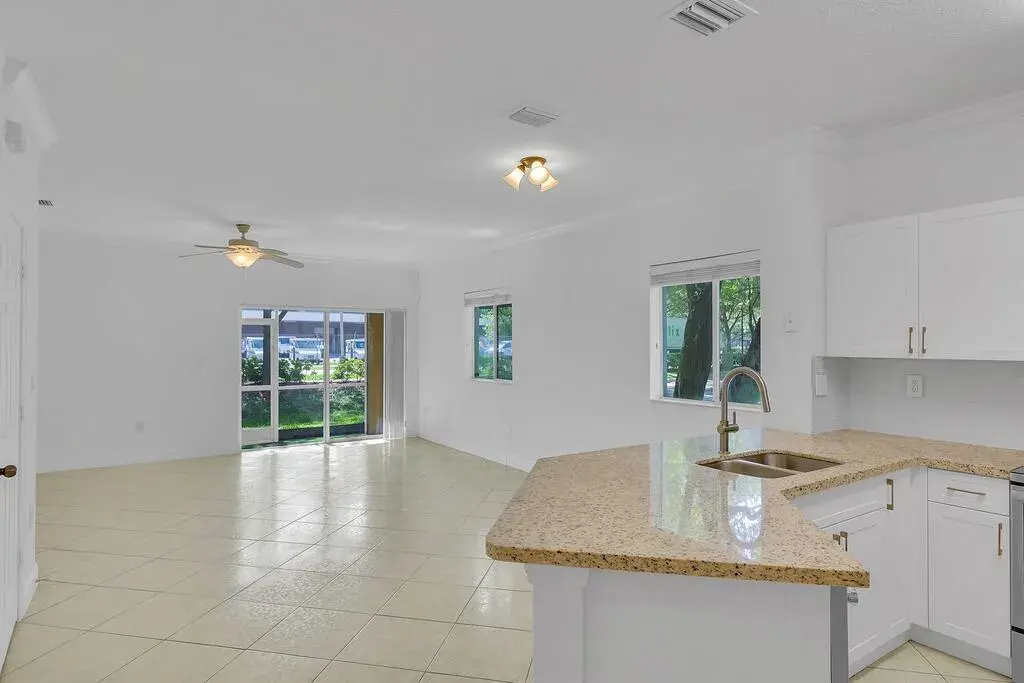 5720 Tuscany Way, Tamarac FL 33321
