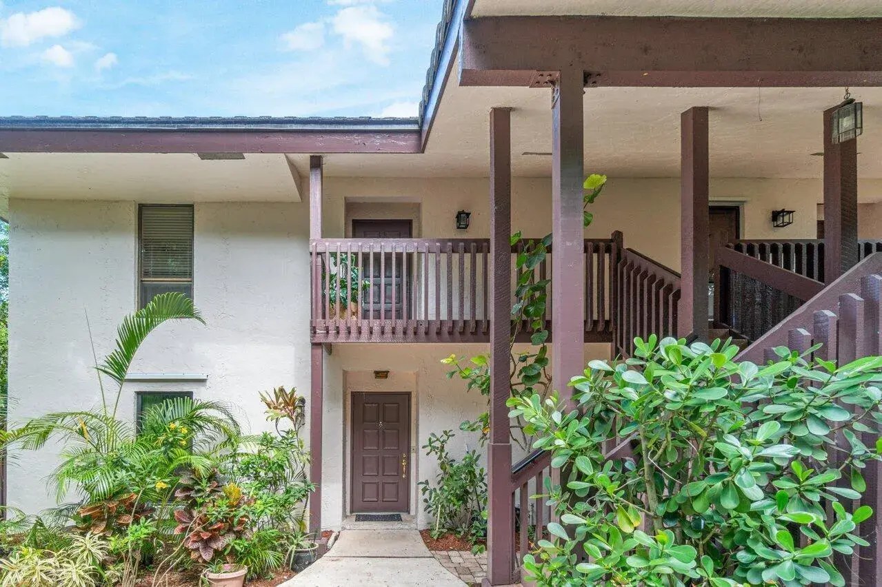 9240 Sabal Ridge Circle # B, Boca Raton FL 33428