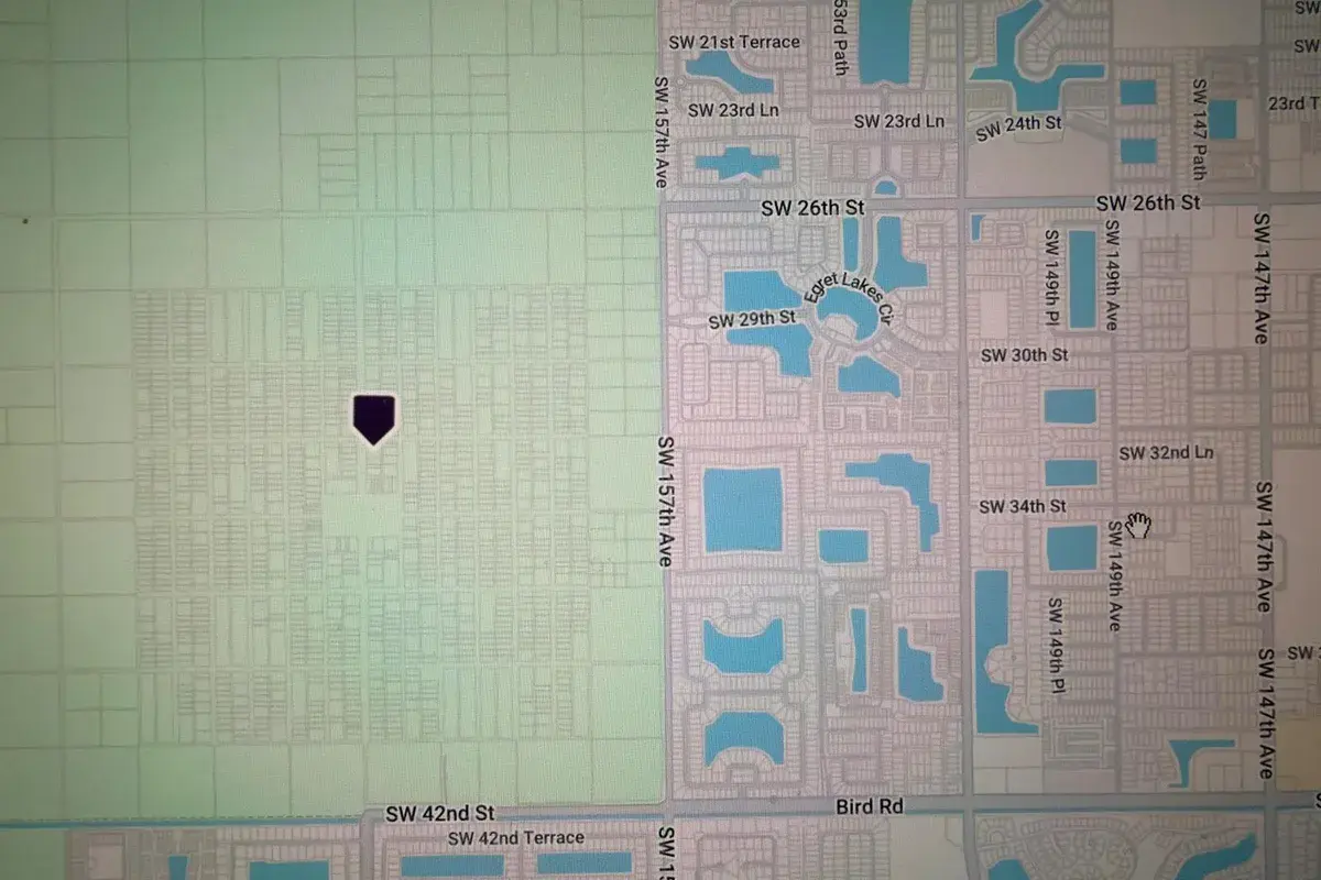 32 SW 162, Miami FL 33137