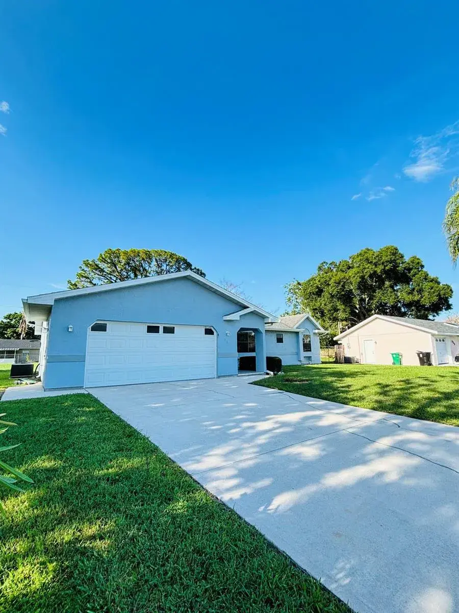 337 NW Tyler Avenue, Port St. Lucie FL 34983