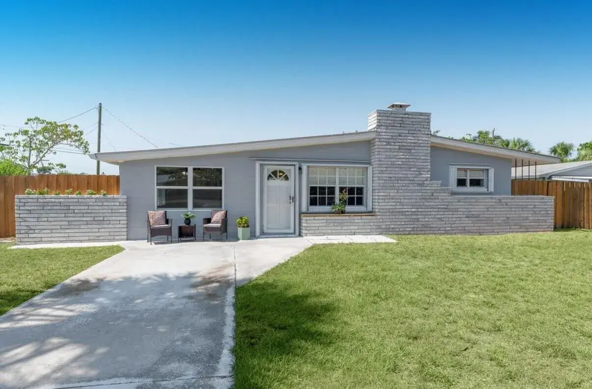 1036 NE Terrace Way, Jensen Beach FL 34957