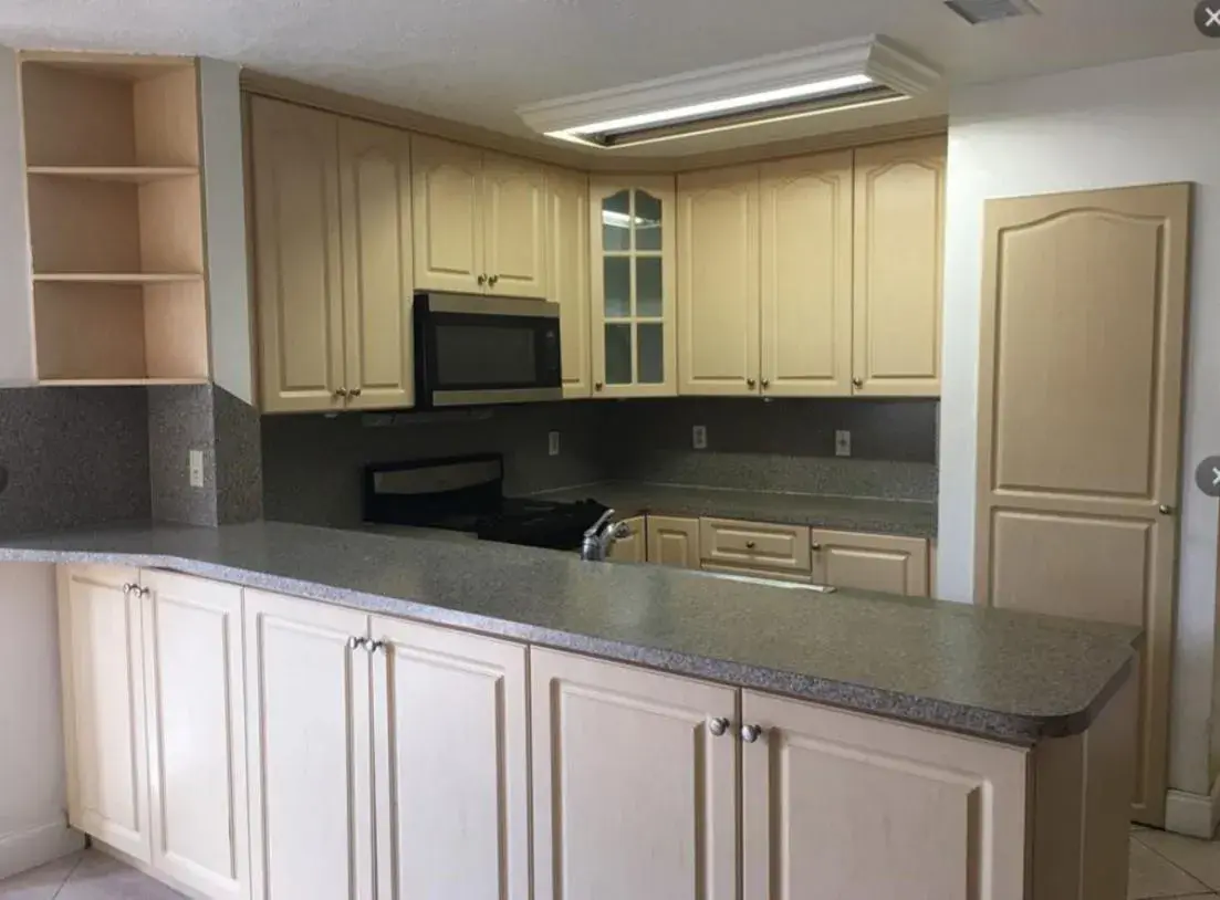 4350 SW 72nd Terrace SW, Davie FL 33314