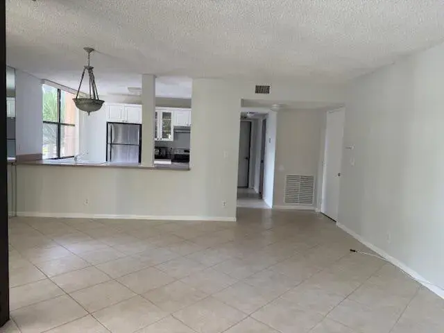 500 Egret Circle # 8211, Delray Beach FL 33444
