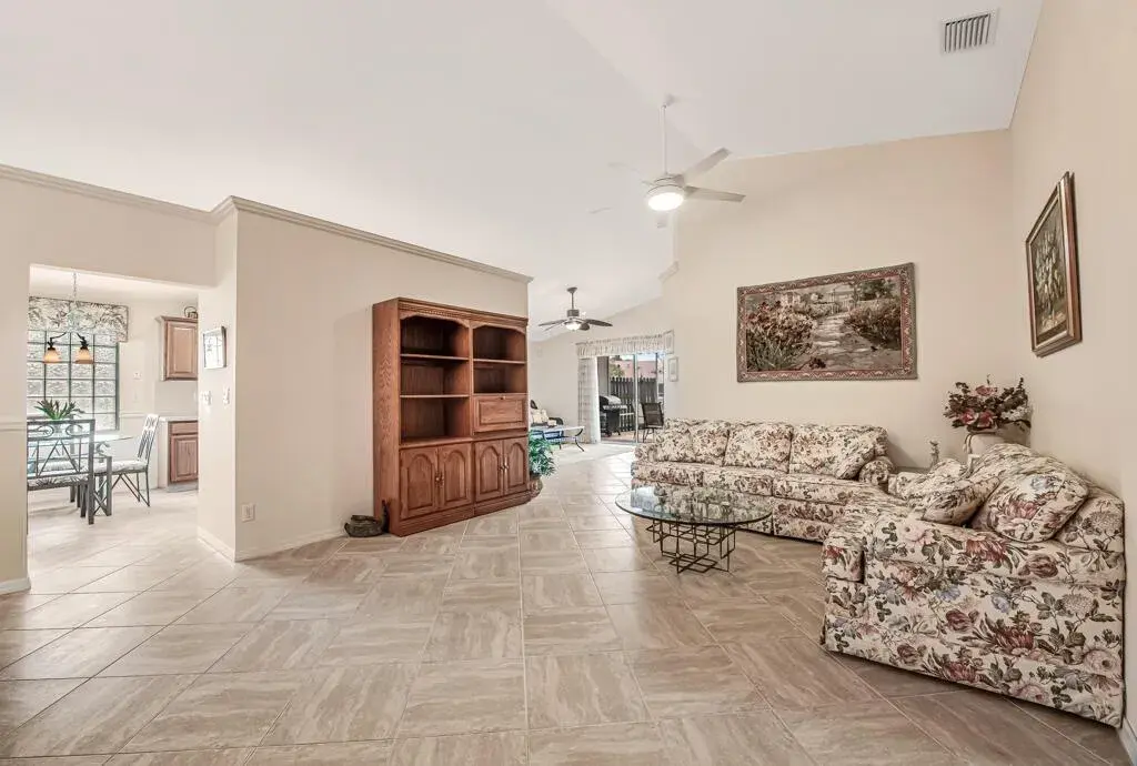 8294 Duomo Circle, Boynton Beach FL 33472