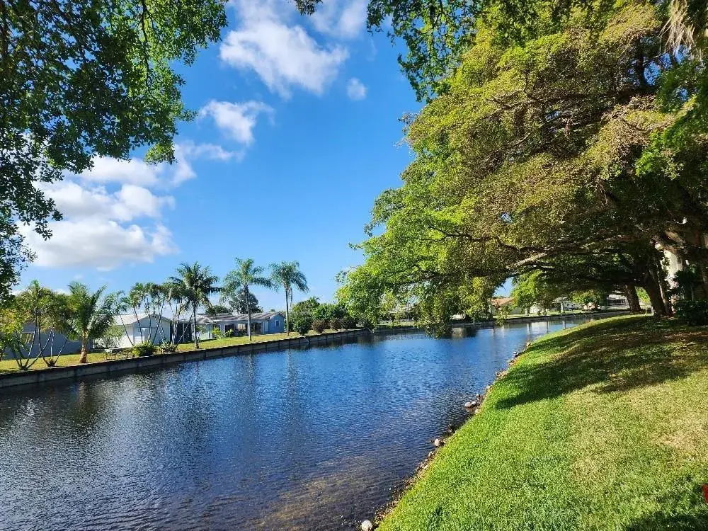 7630 Westwood Drive # 328, Tamarac FL 33321
