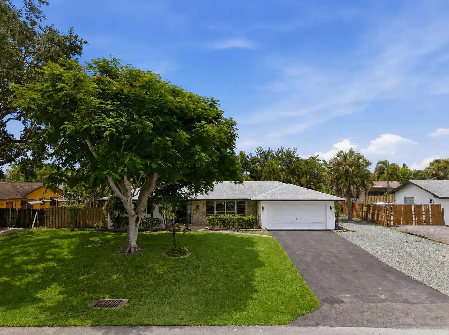 3 bedroom 2 bath for sale at 31 W Coconut Drive, Lake Worth FL 33467