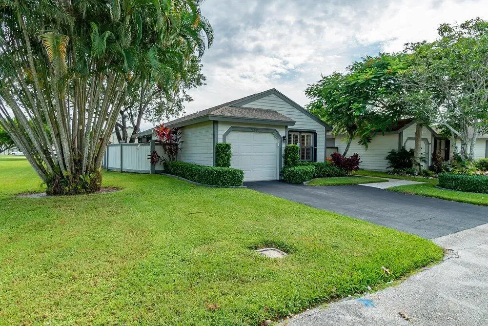 13335 Bedford Mews Court, Wellington FL 33414