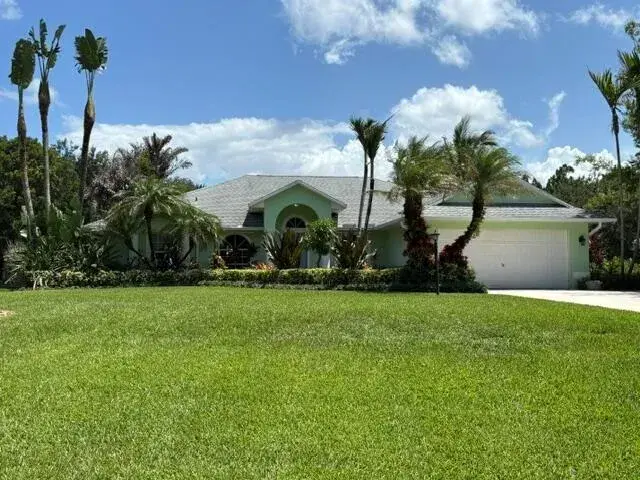 246 SE Ashley Oaks Way, Stuart FL 34997