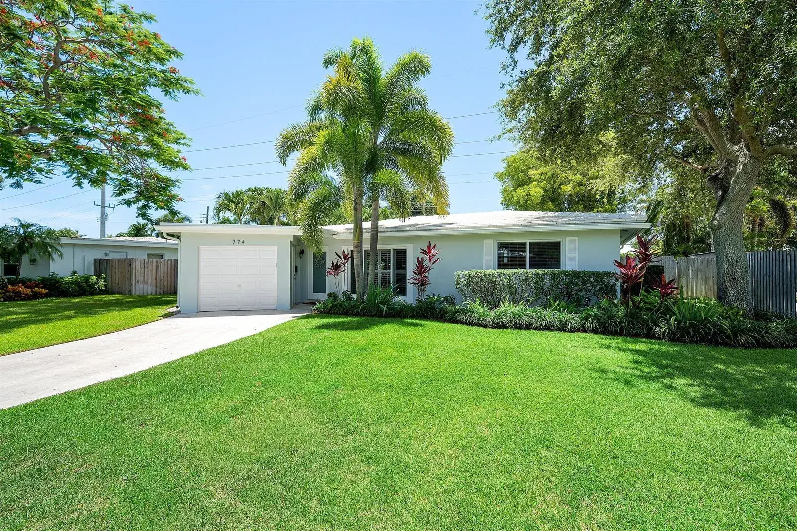 2 bedroom 2 bath for sale at 774 SW 7th Street, Boca Raton FL 33486
