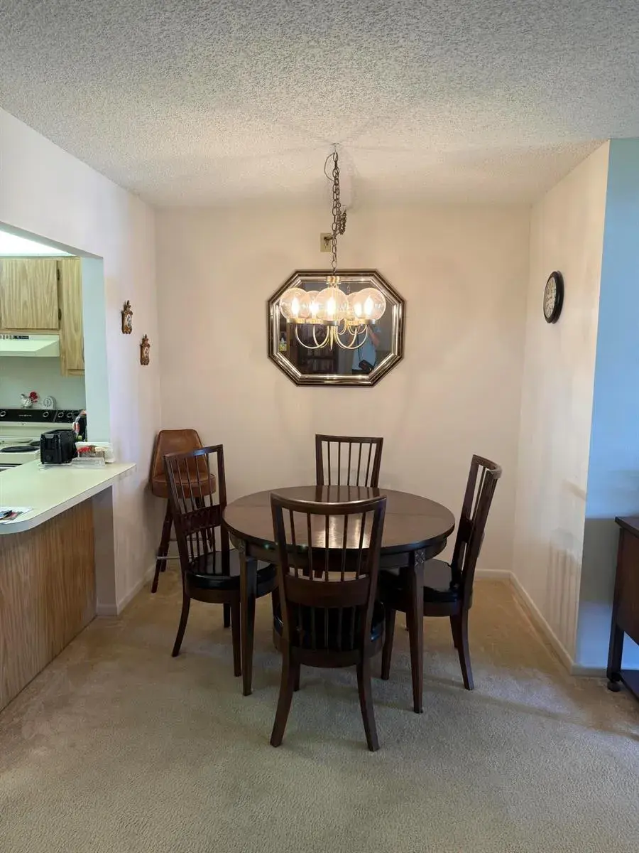 422 Pine Glen Lane # 1, FL 33463