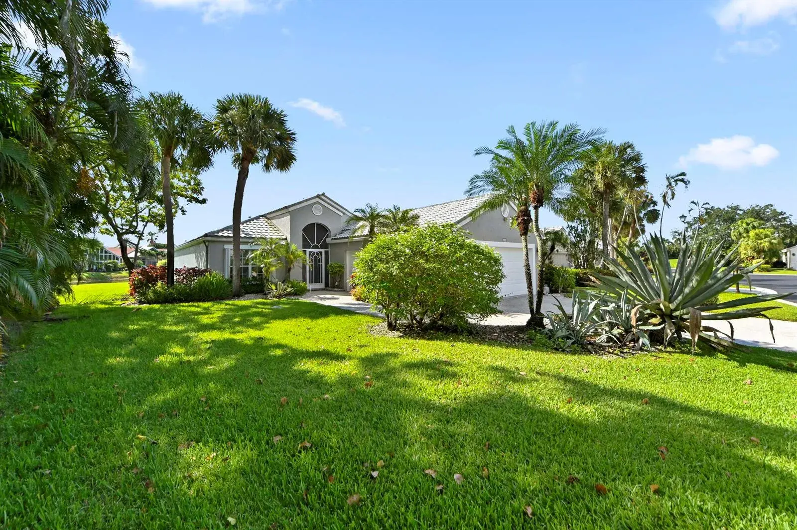 6226 Water Lilly Lane, Boynton Beach FL 33437