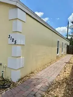 3125 Shelby Way Way, Palm Springs FL 33461