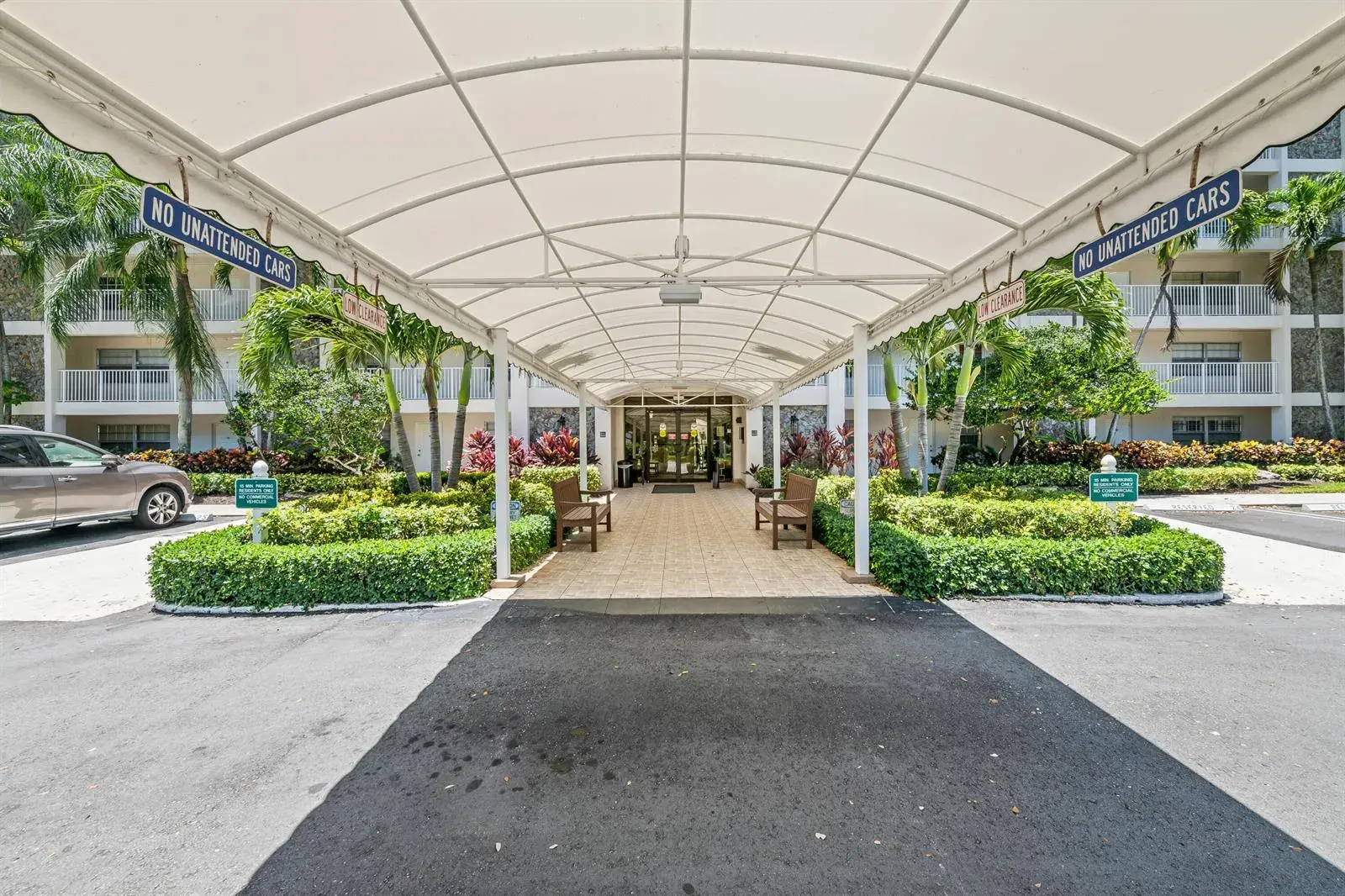 3510 Oaks Way # 406, Pompano Beach FL 33069