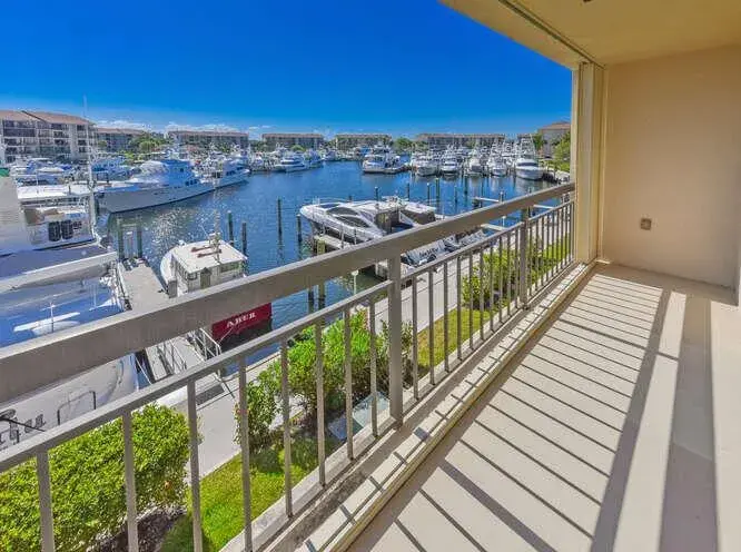 2601 Marina Isle Way # 303, Jupiter FL 33477