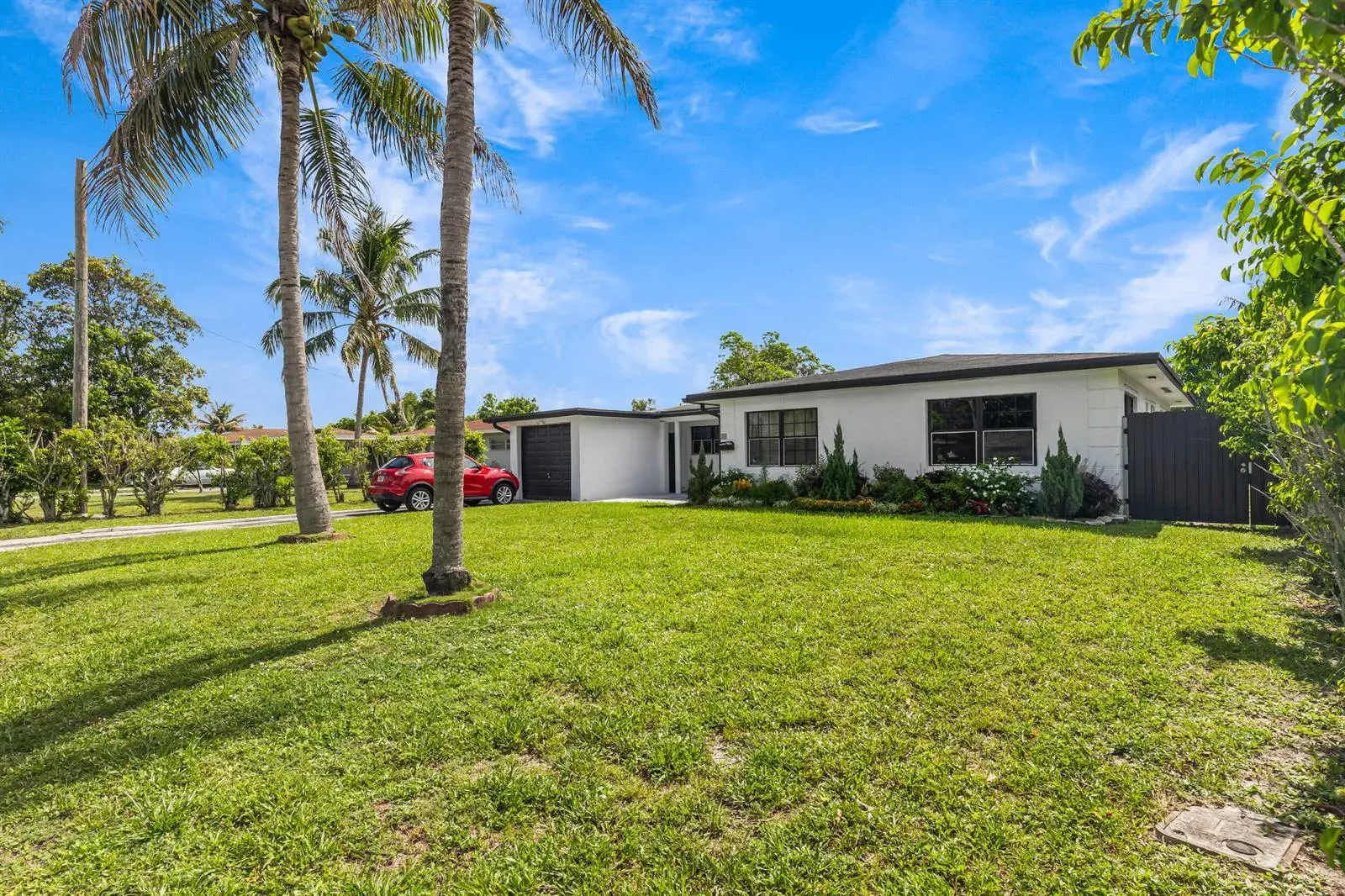 24 NW 42nd Terrace, Plantation FL 33317