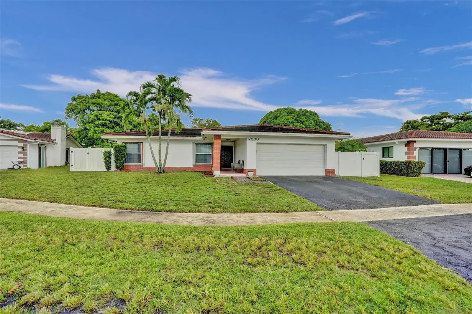 4 bedroom 2 bath for rent at 7008 NW 81st Street, Tamarac FL 33321