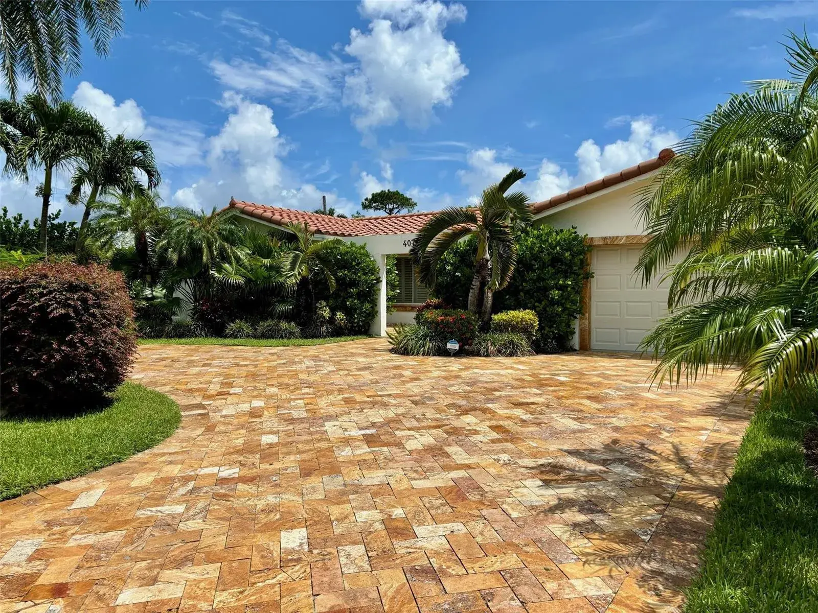3 bedroom 2 bath for rent at 4070 NE 26th Avenue, Fort Lauderdale FL 33308