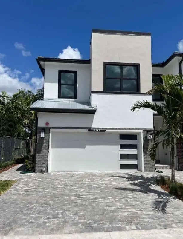 3 bedroom 2 bath for sale at 8345 NW 7th Place, Plantation FL 33324