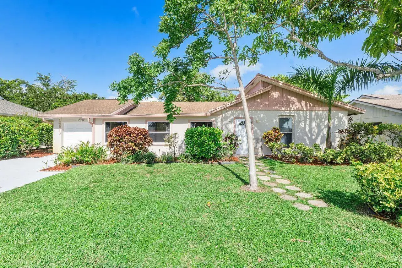 2 bedroom 2 bath for sale at 14915 Peppermill Lane, Delray Beach FL 33484