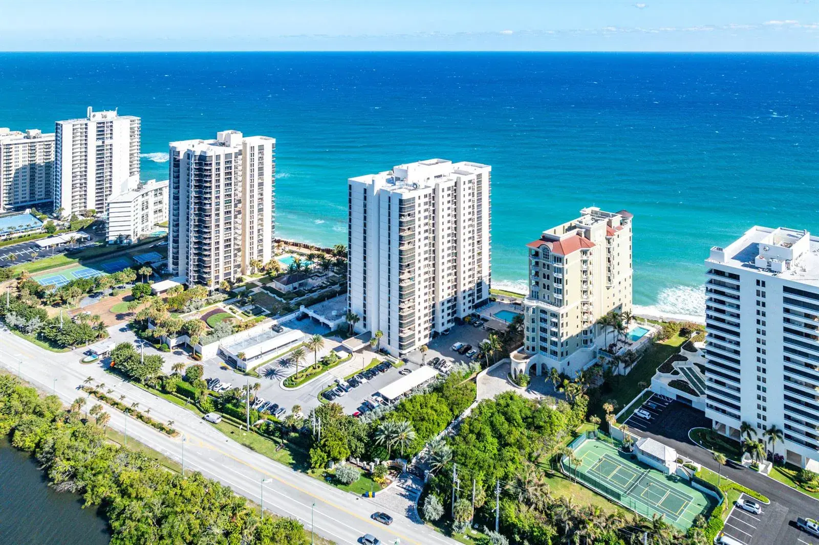 2 bedroom 2 bath for sale at 5380 N Ocean Drive N # 5g, Riviera Beach FL 33404