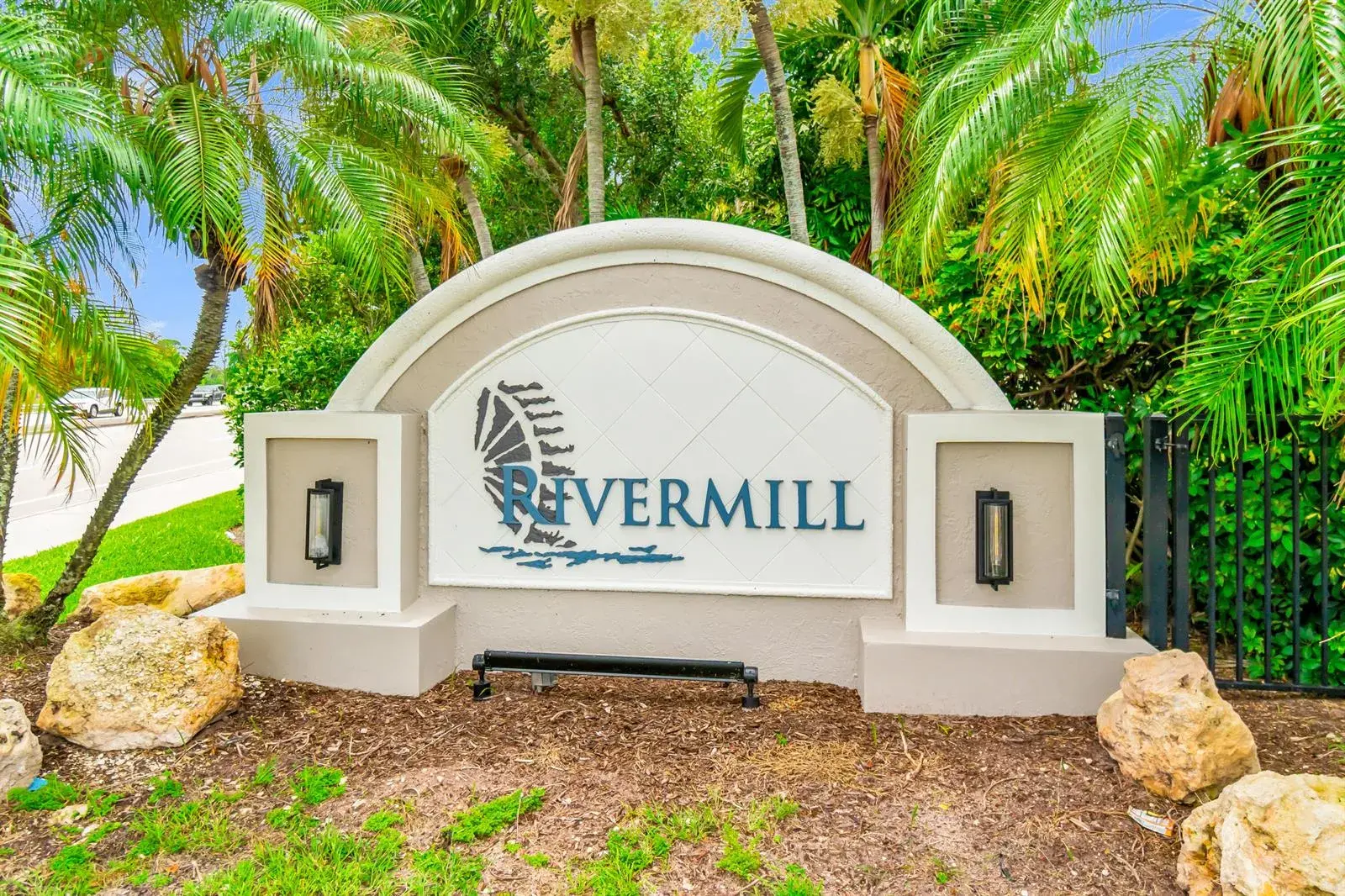 3 bedroom 2 bath for sale at 6724 Country Winds Cove, Lake Worth FL 33463