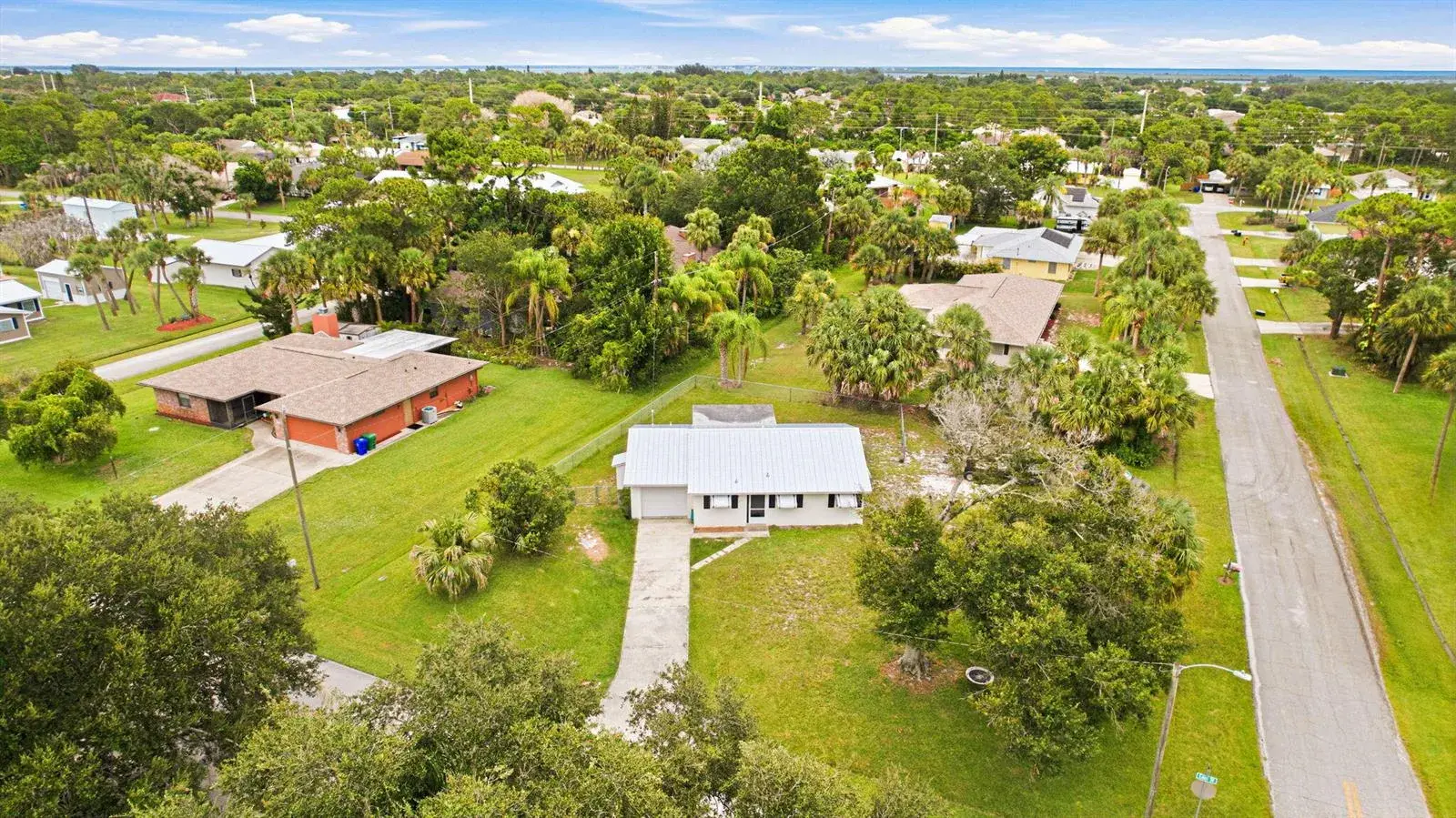 2 bedroom 2 bath for sale at 273 Easy Street, Sebastian FL 32958
