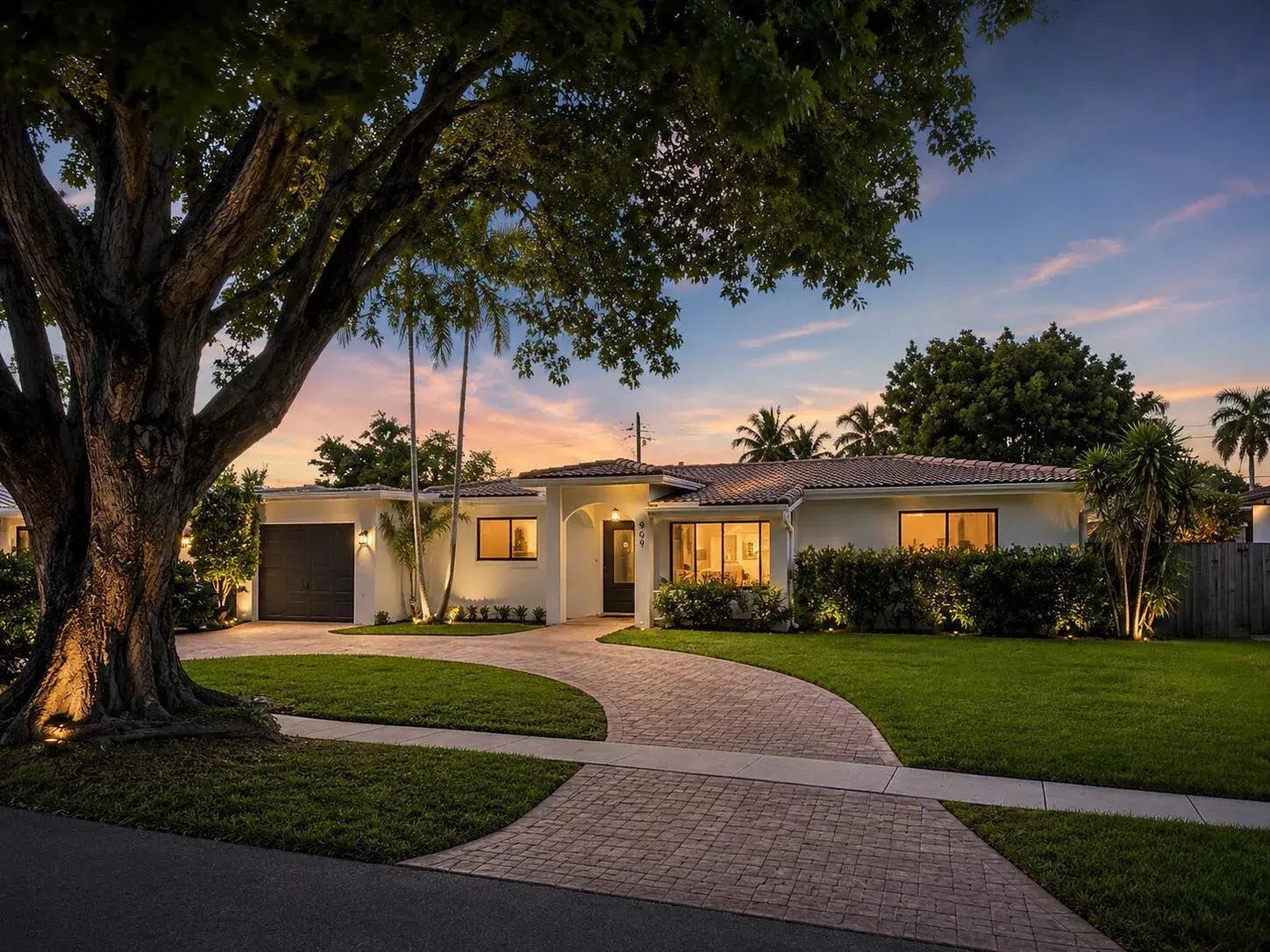 3 bedroom 2 bath for sale at 909 SE 14th Drive, Deerfield Beach FL 33441