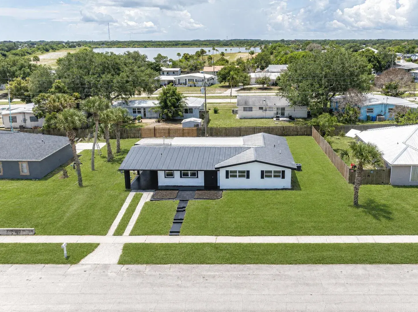 3 bedroom 2 bath for sale at 375 Manly Avenue, Sebastian FL 32958