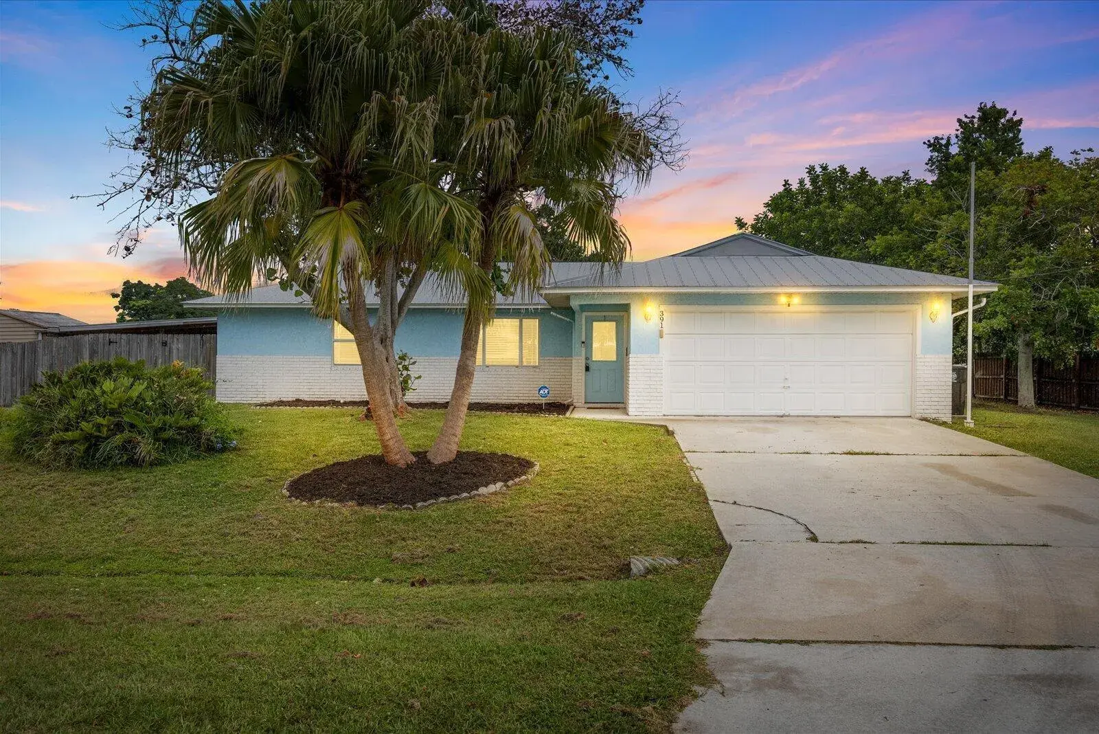 3 bedroom 2 bath for sale at 391 SW Duval Avenue, Port St. Lucie FL 34983