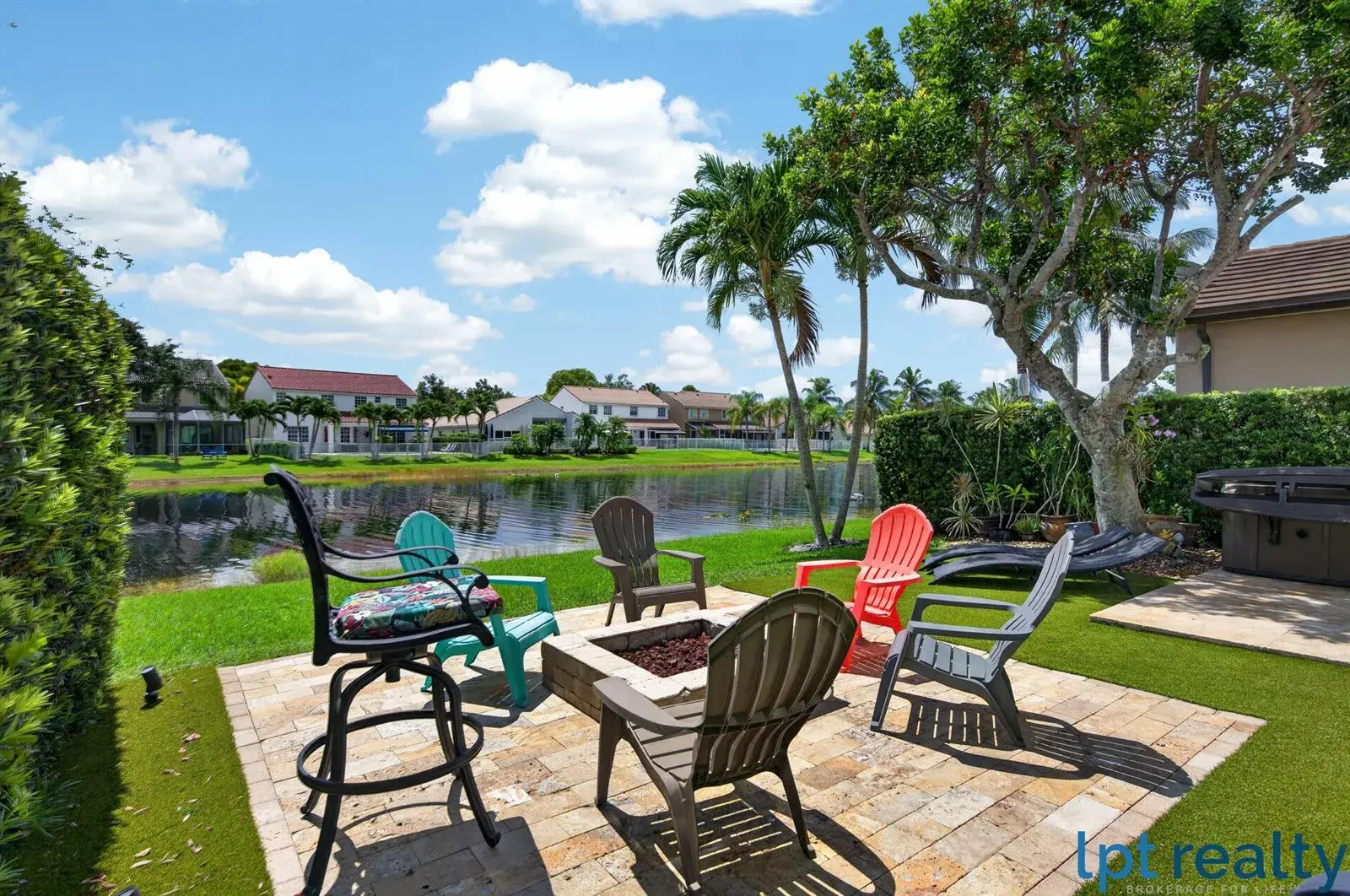 3 bedroom 2 bath for sale at 229 E Bayridge Drive, Weston FL 33326