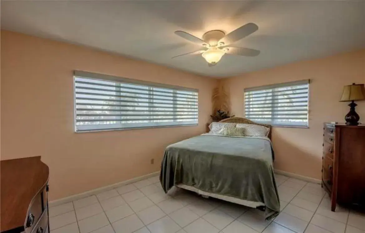 917 SE 43rd, Cape Coral FL 33904