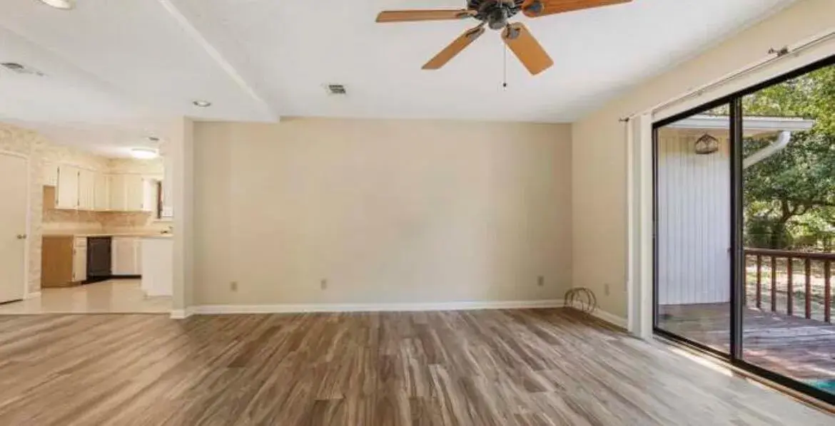 815 Jupiter Street, FL 32541
