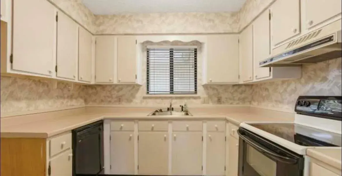 815 Jupiter Street, FL 32541