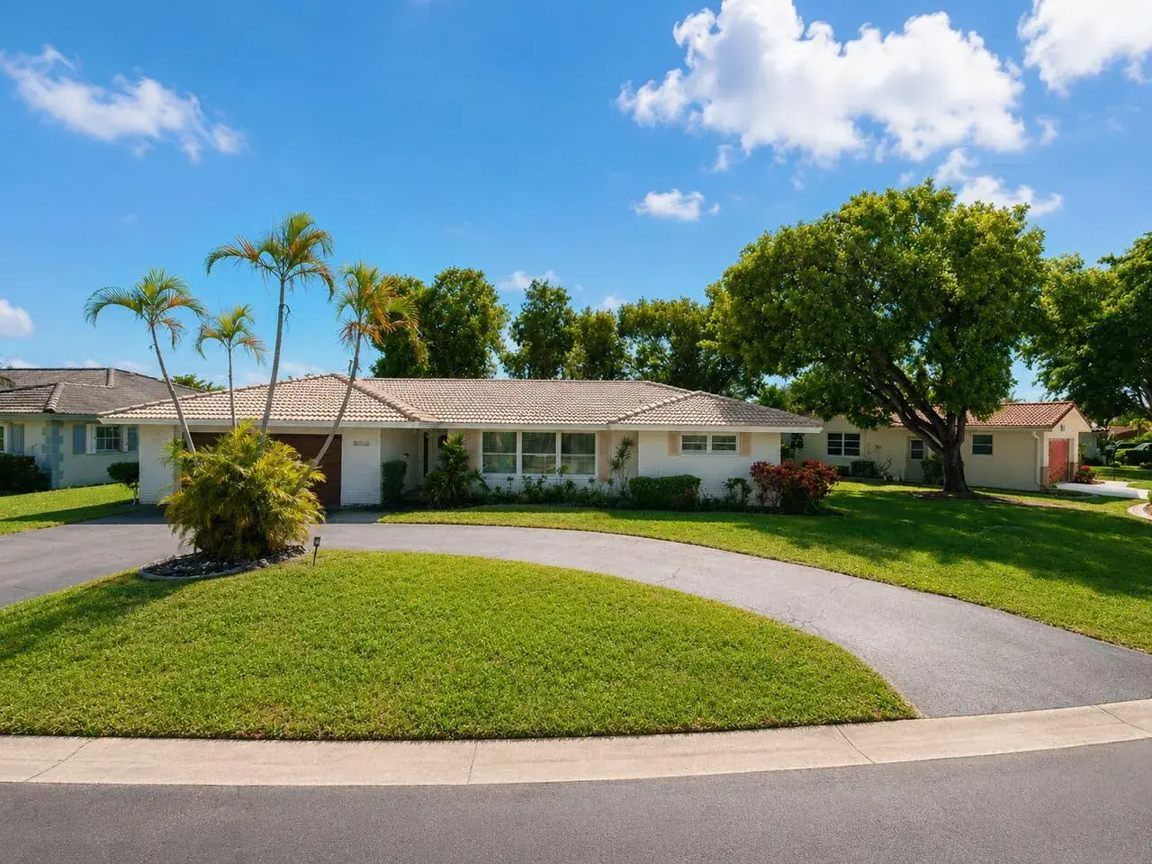 3 bedroom 2 bath for sale at 3901 NW 108th Drive, Coral Springs FL 33065