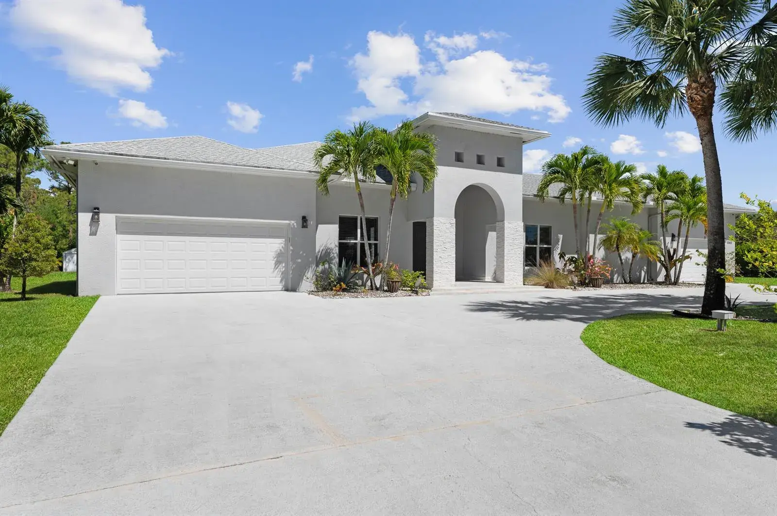 4 bedroom 4 bath Residential for sale at 15503 Temple Boulevard, Loxahatchee FL 33470