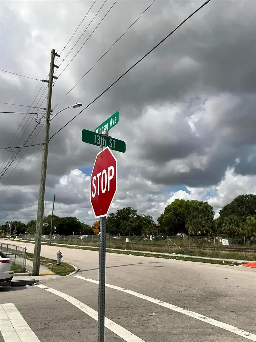 1025 13th Street # 6, West Palm Beach FL 33401