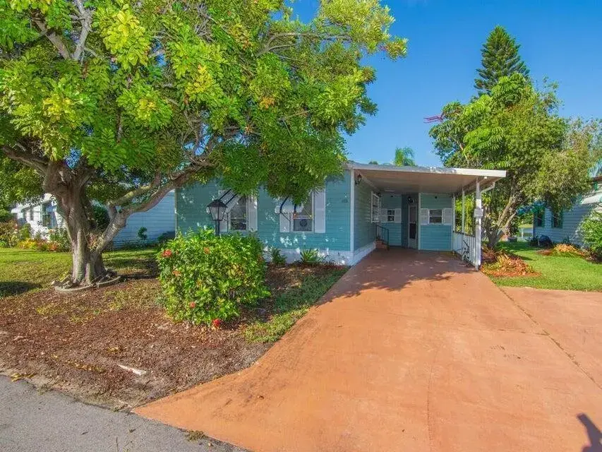 6910 SE Morningside Drive, Stuart FL 34997